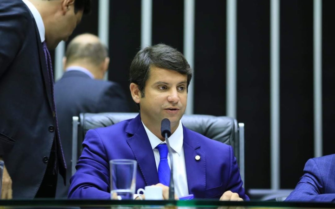 Comissão do Coronavírus emplaca mais 3 projetos na Câmara