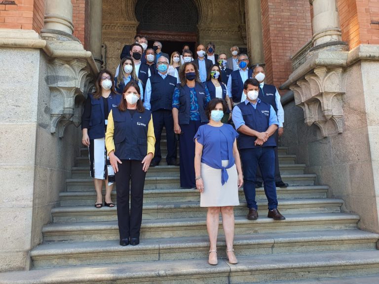 Deputados querem medida provisória para garantir recursos para vacina contra Covid-19