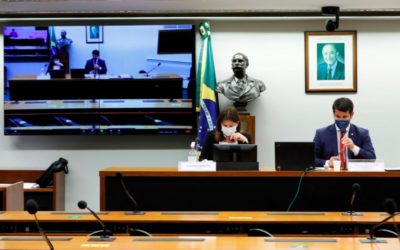 Parlamentares e médicos defendem reajuste anual de bolsas de residência