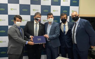 Ministro da Infraestrutura garante manutenção de residência a moradores que vivem às margens da BR 040