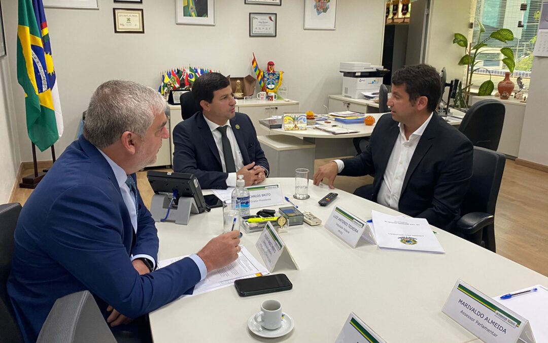 Doutor Luizinho articula por divulgação internacional do Carnaval Carioca