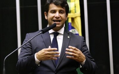 Vacinação de crianças: presidente de comissão da Câmara quer convocar Queiroga